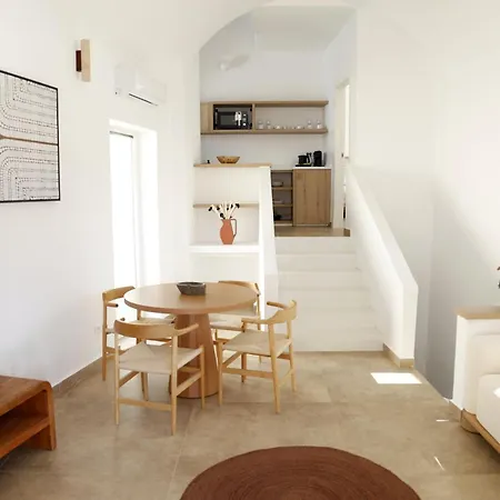 Therra & Sunset Terrace * Oia (Santorini)