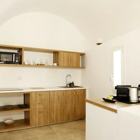 Therra & Sunset Terrace Aparthotel Oia (Santorini)