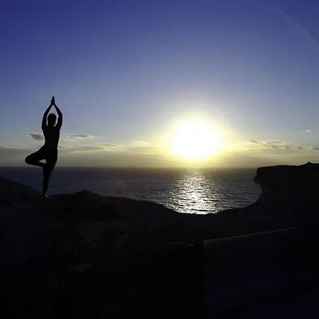 Therra & Sunset Terrace * Oia (Santorini)